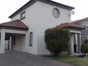 2 Bed Townhouse in Brakpan North