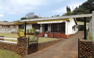 3 Bedroom House in Manor Gardens