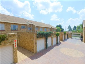 4 Bed Duplex in Kensington B