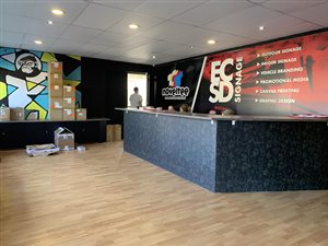 210 m² Office Space in Newton Park