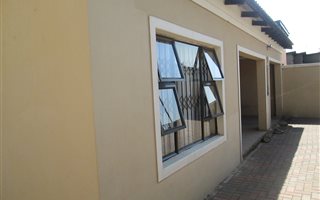 3 Bedroom House in Riverlea