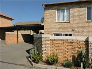 2 Bed Townhouse in Strubens Valley