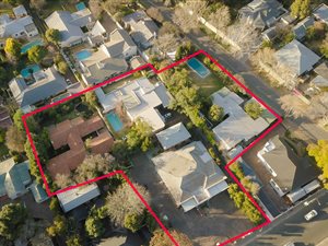 Commercial space in Parktown North