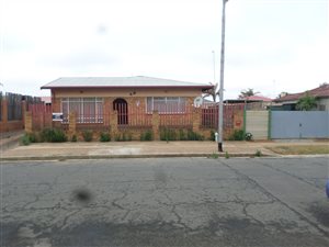 3 Bed House in Geduld