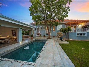 4 Bed House in Greenside