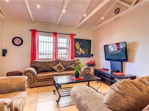 3 Bed Cluster in Pomona
