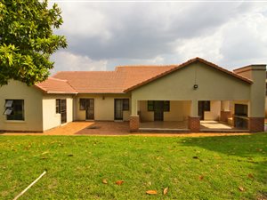 3 Bed House in Bramley View