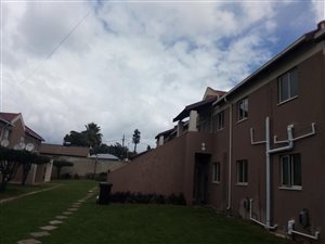 2 Bed Townhouse in Bramley View