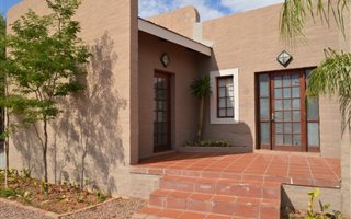3 Bedroom House in Keidebees
