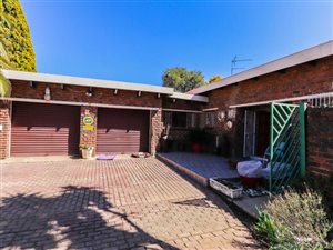 3 Bed House in Falcon Ridge