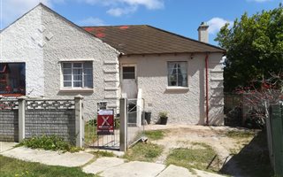 2 Bedroom House in Kensington