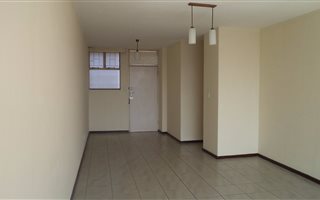 2 Bedroom Flat in Weavind Park