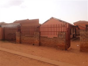 2 Bed House in Lakeside