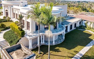 6894 m² Commercial space in Pinetown Central