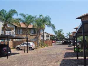 2 Bed Townhouse in Highveld
