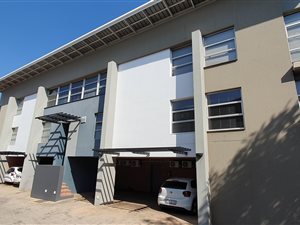 421 m² Commercial space in The Willows