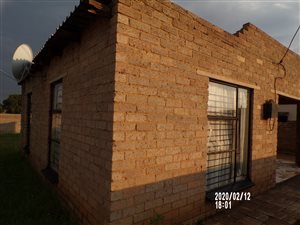 2 Bed House in Lakeside