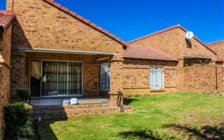 3 Bedroom Townhouse in Moreleta Park