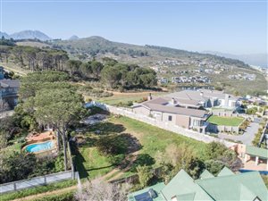 1320 m² Land available in Rome Glen