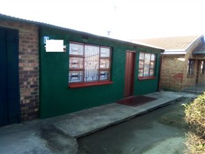 2 Bed House in Boipatong