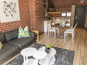 2 Bed Apartment in Rosebank