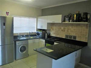 2 Bed Townhouse in Brenthurst