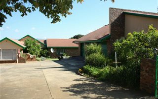 672 m² Commercial space in Lydenburg
