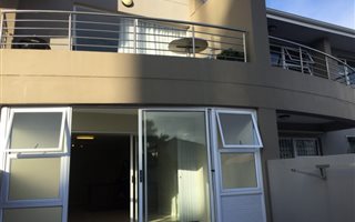 1 Bedroom Apartment in Bloubergrant