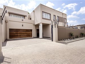 4 Bed House in Senderwood