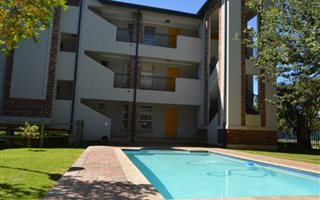 1 Bedroom Apartment in Mooivallei Park