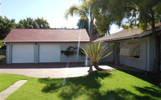 4 Bedroom House in Paarl