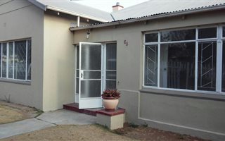 13 Bedroom House in Nigel