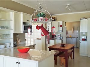 7 Bed House in Jongensfontein