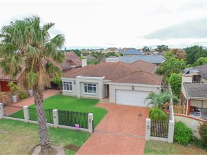5 Bed House in Summerstrand