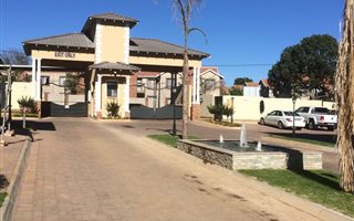 2 Bedroom Apartment in Rynfield