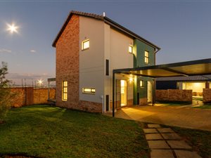 4 Bed House in Kya Sands
