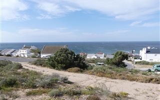 653 m² Land available in Britannica Heights