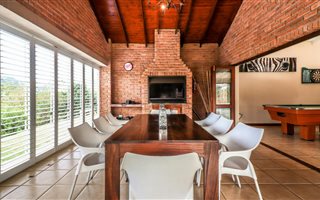 5 Bedroom House in Assagay