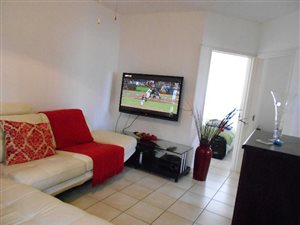 2 Bed Townhouse in Veld En Vlei