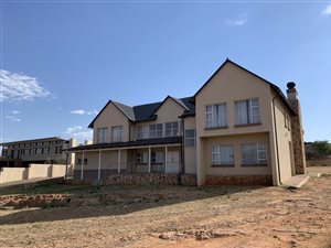 4 Bed House in Aqua Vista