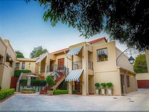 2 Bed Apartment in Waterkloof Ridge