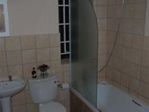2 Bed Apartment in Halfway House