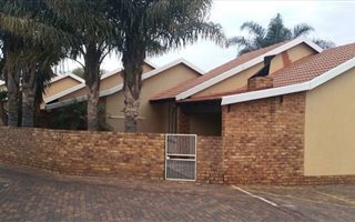 2 Bedroom Townhouse in Bonaero Park