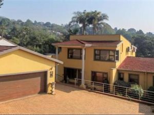 4 Bed House in Montrose