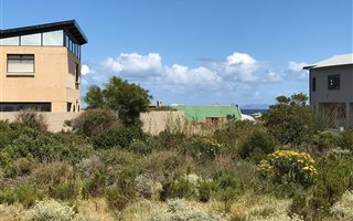 693 m² Land available in Pringle Bay