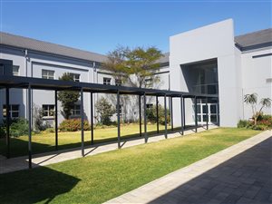 595 m² Commercial space in Halfway Gardens