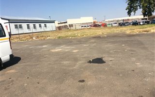 4000 m² Land available in Eldorado Park