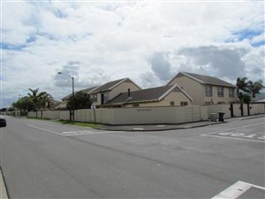 2 Bed Townhouse in Goodwood