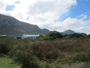 660 m² Land available in Bettys Bay