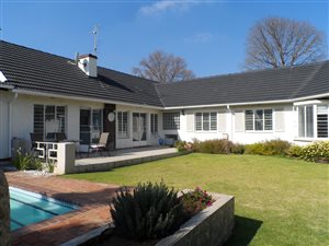 3 Bed House in Weltevreden Park